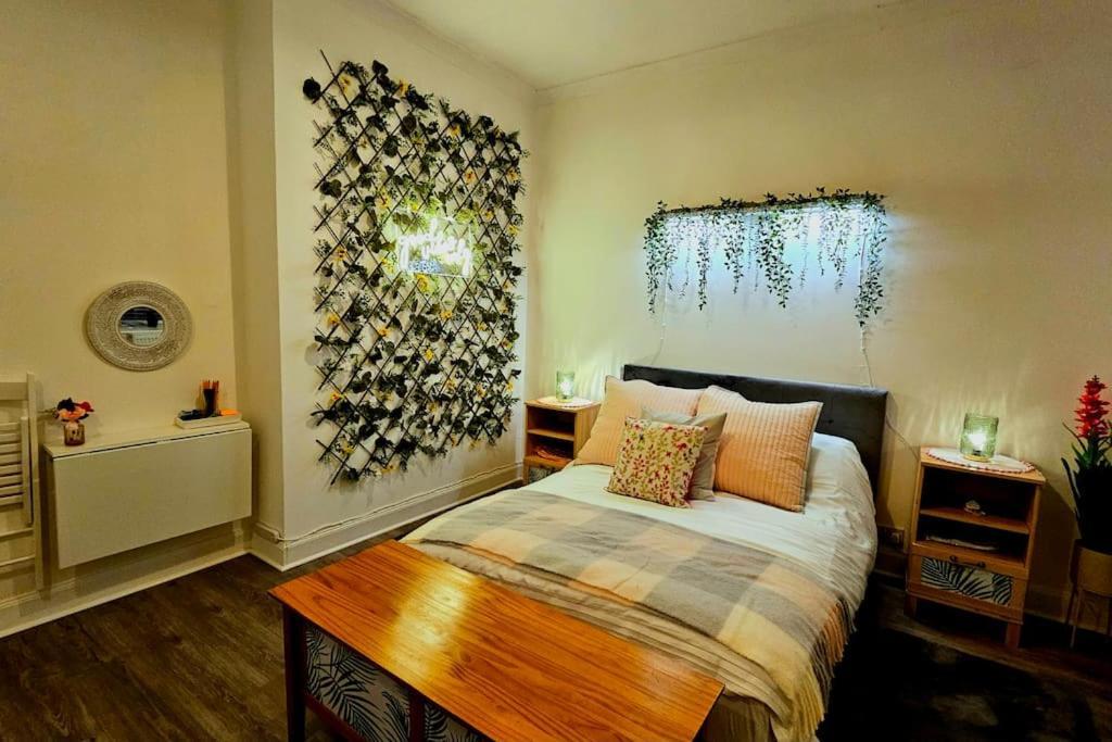 The Ferns - Shared Garden Apartment With Parking Darvel 外观 照片
